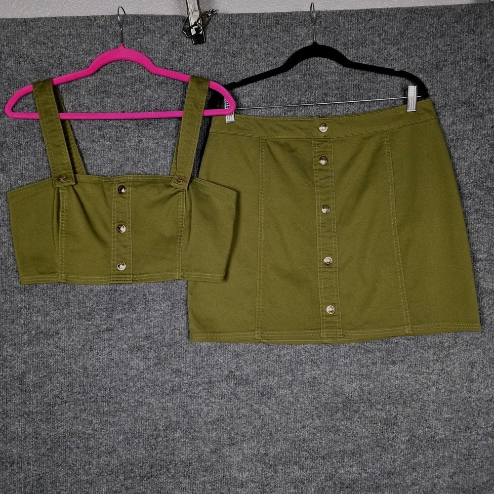 Michael Kors Skirt Set Large Olive Military Green Gold Button Y2K Outfit‎ Top